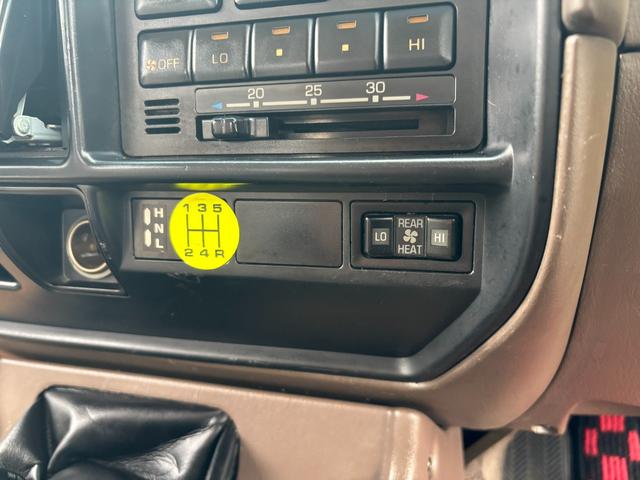 ランドクルーザー80 GX ランクル80/最終型/GX/5速MT/観音開き/ガソリン/1FZエンジン/新品全塗装/ETC/パイオニア製ナビ/フルセグTV/バックカメラ/エリートマックス16AW/ブリジストンタイヤ/リフトアップ(39枚目)