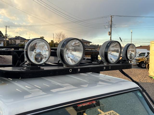 ランドクルーザー70 LX ランクル70/ランクル77/ディーゼル/5速MT/前後デフロック/LX/リフトアップ/社外ルーフラック/リアラダー/SUPER OFF ROADERフォグランプ/ウィンチ/ETC/シートカバー(14枚目)