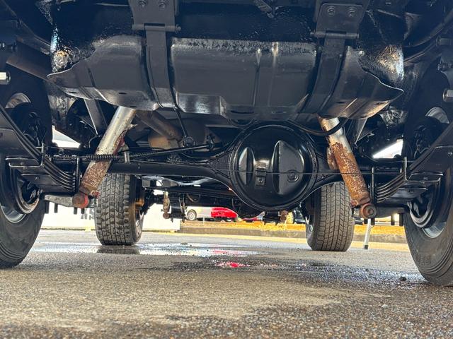 ランドクルーザー70 LX ランクル70/ランクル77/ディーゼル/5速MT/前後デフロック/LX/リフトアップ/社外ルーフラック/リアラダー/SUPER OFF ROADERフォグランプ/ウィンチ/ETC/シートカバー(28枚目)