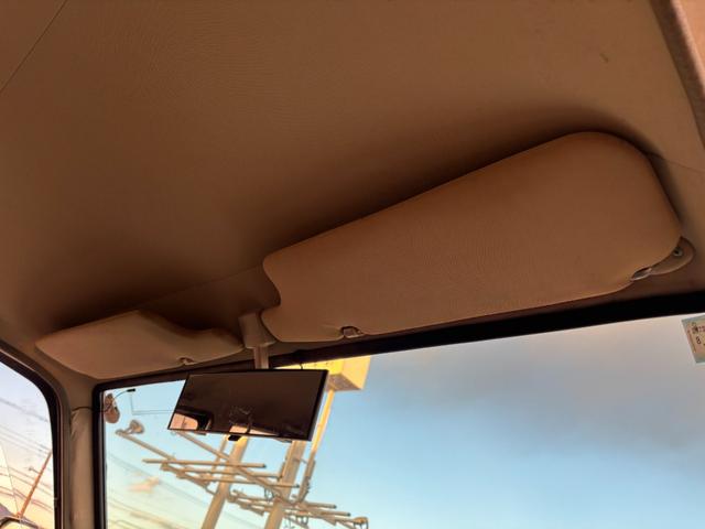 ランドクルーザー70 LX ランクル70/ランクル77/ディーゼル/5速MT/前後デフロック/LX/リフトアップ/社外ルーフラック/リアラダー/SUPER OFF ROADERフォグランプ/ウィンチ/ETC/シートカバー(42枚目)