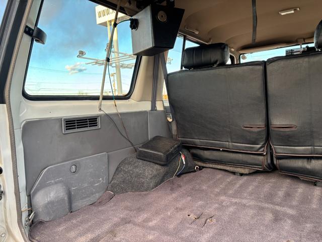 ランドクルーザー70 LX ランクル70/ランクル77/ディーゼル/5速MT/前後デフロック/LX/リフトアップ/社外ルーフラック/リアラダー/SUPER OFF ROADERフォグランプ/ウィンチ/ETC/シートカバー(45枚目)