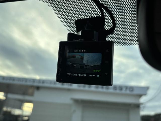 ハイエースワゴン グランドキャビン 4WD/10人乗り3ナンバー/新品ジオランダーX-ATタイヤ/新品BRUT16AW/ECLIPSEナビ/電動スライドドア/ETC/フリップダウンモニター/ドラレコ/Bカメラ/アルパインサウンドシステム(17枚目)