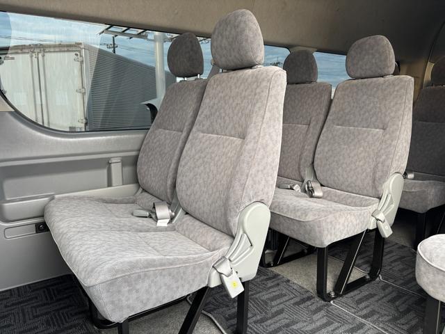 ハイエースワゴン グランドキャビン 4WD/10人乗り3ナンバー/新品ジオランダーX-ATタイヤ/新品BRUT16AW/ECLIPSEナビ/電動スライドドア/ETC/フリップダウンモニター/ドラレコ/Bカメラ/アルパインサウンドシステム(22枚目)