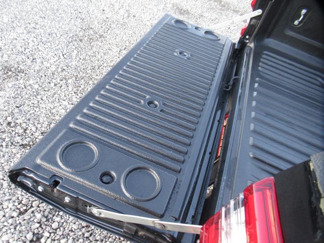 ハイラックス Z フロント2インチ新品リフトUP/新品285/70/R17BFグッドリッチATタイヤ/新品RAYS17インチAW/ベッドライナー/TRDスポーツバー/Bカメラ/ドライブレコーダー/純正ナビ/TV/ETC(47枚目)