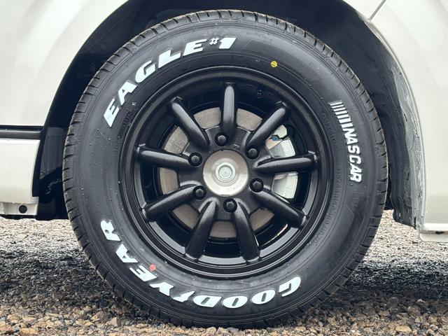 ハイエースバン