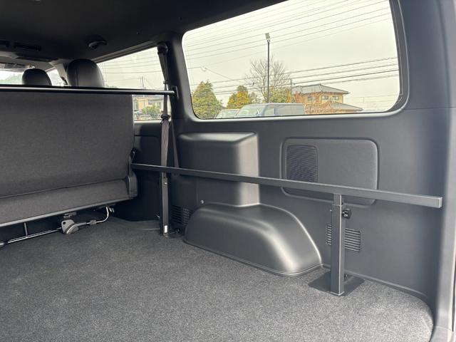 ハイエースバン