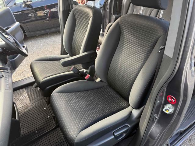 フリードスパイク Ｇ　ジャストセレクション　ＥＴＣ　バックカメラ　ナビ　両側スライド・片側電動　ＨＩＤ　キーレスエントリー　電動格納ミラー　ウォークスルー　ＣＶＴ　ＣＤ　ＵＳＢ　ミュージックプレイヤー接続可　盗難防止システム　衝突安全ボディ（26枚目）