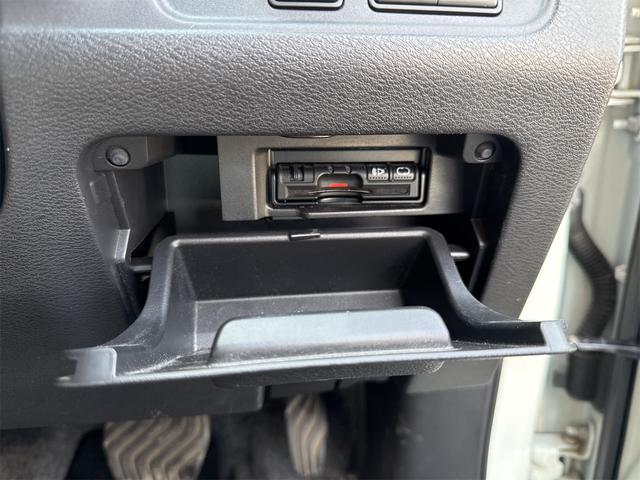 セレナ ハイウェイスター プロパイロットエディション ETC バックカメラ ナビ TV クリアランスソナー オートクルーズコントロール レーンアシスト 衝突被害軽減システム 両側電動スライドドア オートライト スマートキー アイドリングストップ(9枚目)