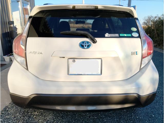 アクア X-アーバン 車検2年付き(エンジンオイル・オイルフィルター・ブレーキオイル・ワイパゴム3本交換)純正ナビ TV BT バックカメラ ETC フルエアロ 純正アルミホイール オートエアコン キーレスエントリー(6枚目)