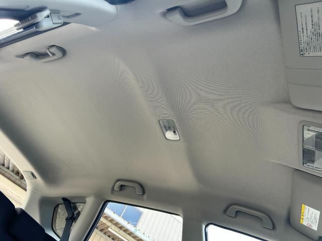 フィットハイブリッド スマートセレクション　ワンオーナー　スマートキー　ＨＩＤ　禁煙車　オートエアコン　クルーズコントロール　ＣＤ　ＭＤ　プライバシーガラス　ドアバイザー（18枚目）