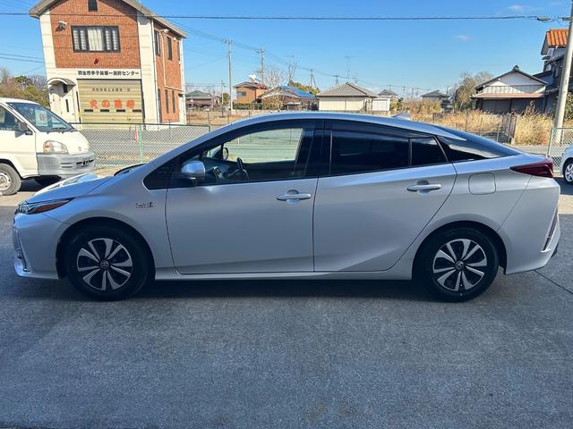 プリウスPHV S ワンオーナー 9インチ純正メモリーナビ 充電ケーブル付属 バックカメラ トヨタセーフティセンス レーダークルーズ LEDアダプティブヘッドライト シートヒーター ステアリングヒーター ETC2.0(6枚目)