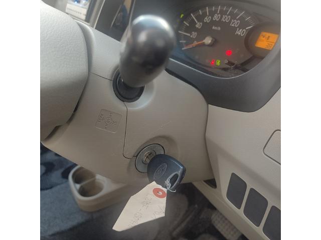 プレオ Ｌ　ＥＴＣ　キーレスエントリー　ＣＶＴ　盗難防止システム　ＡＢＳ　ＣＤ　衝突安全ボディ　エアコン　パワーステアリング　パワーウィンドウ（8枚目）