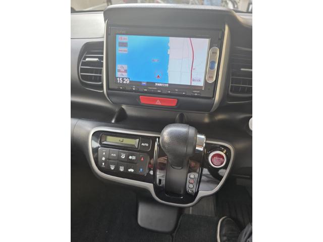 N-BOX G SSパッケージ バックカメラ 両側電動スライドドア ナビ スマートキー アイドリングストップ 電動格納ミラー ベンチシート CVT 盗難防止システム ABS ESC CD DVD再生 チップアップシート(4枚目)