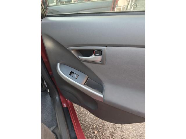 プリウス Sツーリングセレクション ETC TV アルミホイール LEDヘッドランプ ヘッドライトウォッシャー CVT スマートキー アイドリングストップ 電動格納ミラー 盗難防止システム CD ミュージックプレイヤー接続可 記録簿(35枚目)