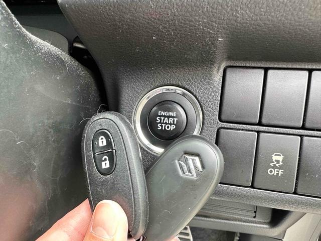 アルトワークス ベースグレード　ＥＴＣ　ナビ　ＴＶ　オートライト　ＨＩＤ　スマートキー　電動格納ミラー　ＭＴ　盗難防止システム　ＡＢＳ　ＥＳＣ　ＣＤ　Ｂｌｕｅｔｏｏｔｈ　アルミホイール　衝突安全ボディ　エアコン　パワーステアリング（8枚目）