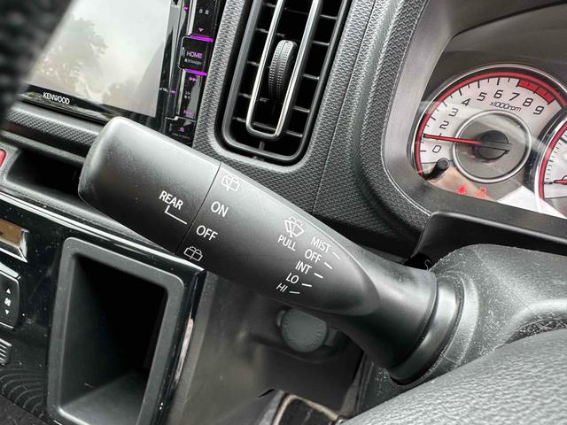 アルトワークス ベースグレード　ＥＴＣ　ナビ　ＴＶ　オートライト　ＨＩＤ　スマートキー　電動格納ミラー　ＭＴ　盗難防止システム　ＡＢＳ　ＥＳＣ　ＣＤ　Ｂｌｕｅｔｏｏｔｈ　アルミホイール　衝突安全ボディ　エアコン　パワーステアリング（31枚目）