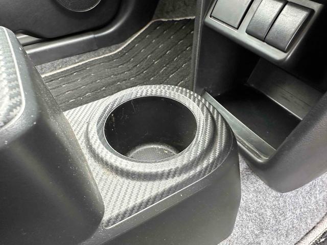 アルトワークス ベースグレード　ＥＴＣ　ナビ　ＴＶ　オートライト　ＨＩＤ　スマートキー　電動格納ミラー　ＭＴ　盗難防止システム　ＡＢＳ　ＥＳＣ　ＣＤ　Ｂｌｕｅｔｏｏｔｈ　アルミホイール　衝突安全ボディ　エアコン　パワーステアリング（33枚目）