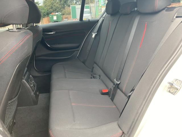 １シリーズ １２０ｉ　スポーツ　ＥＴＣ　オートライト　禁煙車　ナビ　スマートキー　パワーシート（16枚目）