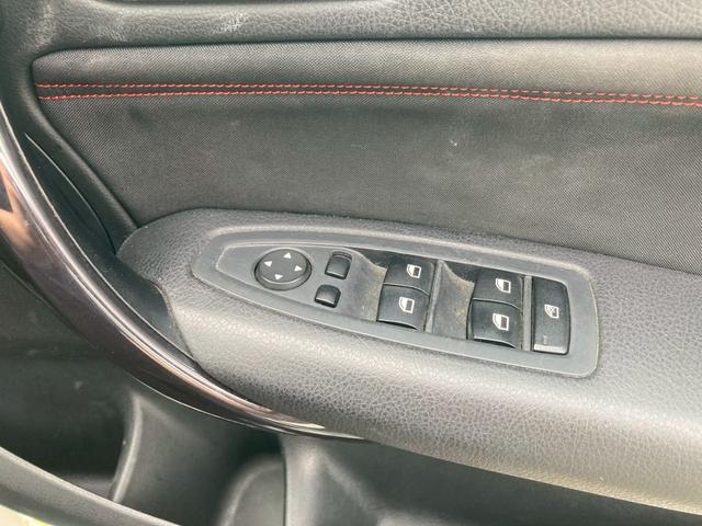 １シリーズ １２０ｉ　スポーツ　ＥＴＣ　オートライト　禁煙車　ナビ　スマートキー　パワーシート（39枚目）