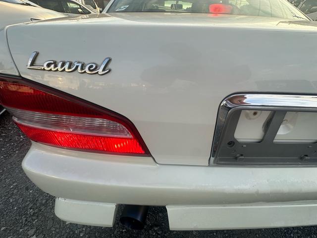 NISSAN LAUREL 25MEDALIST