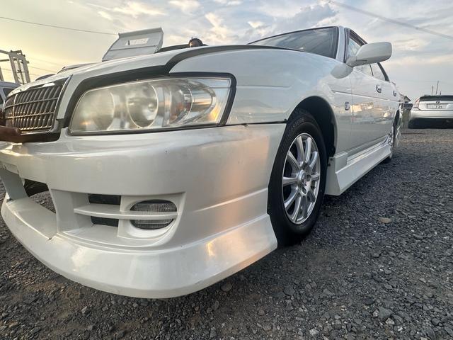 NISSAN LAUREL 25MEDALIST