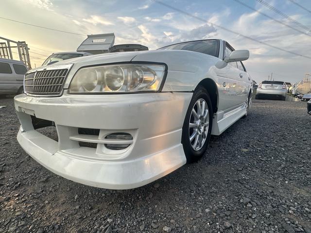 NISSAN LAUREL 25MEDALIST