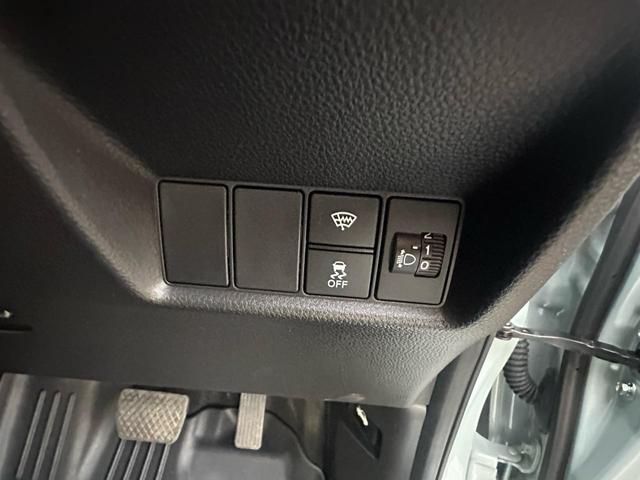 フィット ｅ：ＨＥＶクロスター　ＥＴＣ２．０ワンオーナー・純正ナビ・Ｄレコ・バックカメラ（13枚目）