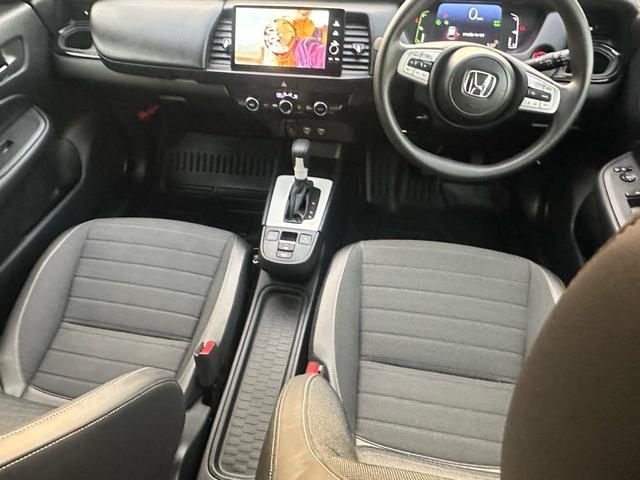 フィット ｅ：ＨＥＶクロスター　ＥＴＣ２．０ワンオーナー・純正ナビ・Ｄレコ・バックカメラ（30枚目）