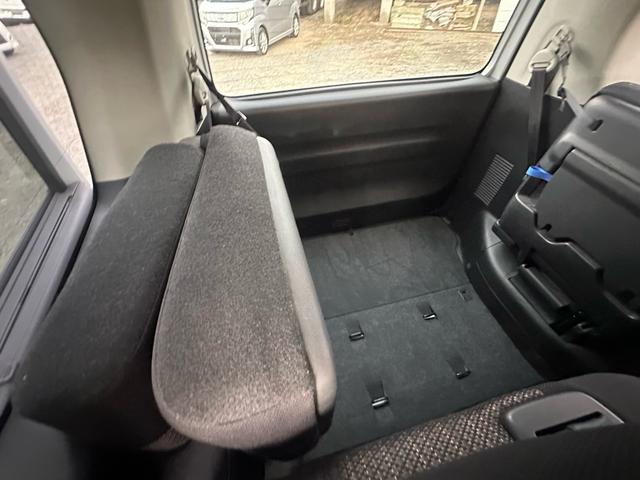 セレナ ハイウェイスター Vエアロモード+セーフティ SHV(33枚目)