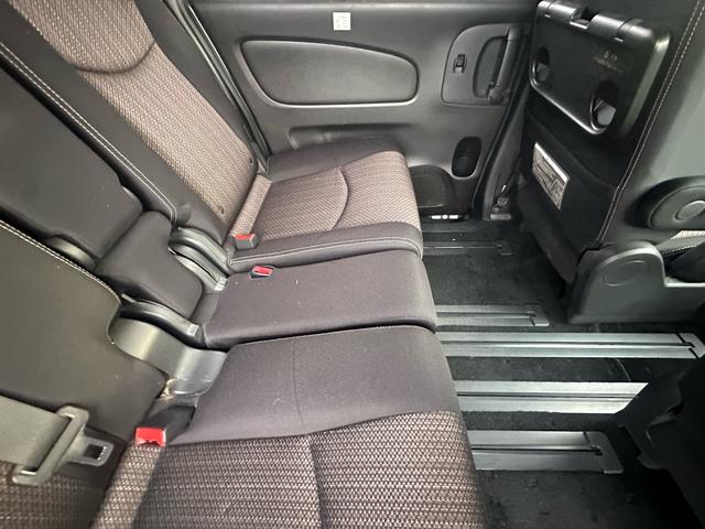 セレナ ハイウェイスター Vエアロモード+セーフティ SHV(34枚目)