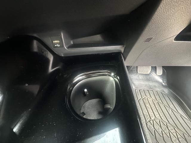 C-HR G モード ネロ セーフティ プラスフルモデリスタエアロキット BSM パノラマビュー スペアタイヤ フルセグ 衝突被害軽減システム ETC ドラレコ LEDヘッドランプ フルエアロ 記録簿(24枚目)