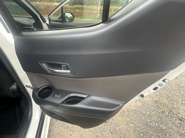 C-HR G モード ネロ セーフティ プラスフルモデリスタエアロキット BSM パノラマビュー スペアタイヤ フルセグ 衝突被害軽減システム ETC ドラレコ LEDヘッドランプ フルエアロ 記録簿(39枚目)