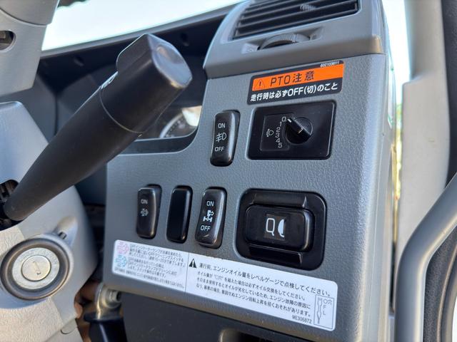 ファイター 　全塗装　横ネタ交換　増トン　中型６ｔ　ＧＶＷ１１ｔ未満　中型免許対応（８ｔ限定を除く）　古河ユニック　ＵＲＵ３７５ＮＲＫＫ　５段クレーン　フックイン　角足　ラジコン付　上物同年　ターボ２４０馬力（64枚目）
