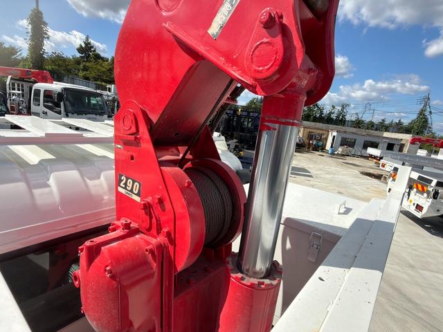 デュトロ 　外装仕上げ済み　ワイドロング　古河ユニック　ＵＲＵ２９４ＲＫＫ　４段クレーン　フックイン　差し違いアウトリガー　２．９３ｔ吊　ラジコン付　床鉄板張り　ターボ１５０馬力　６速ＭＴ　積載２．３５ｔ　ＥＴＣ（23枚目）