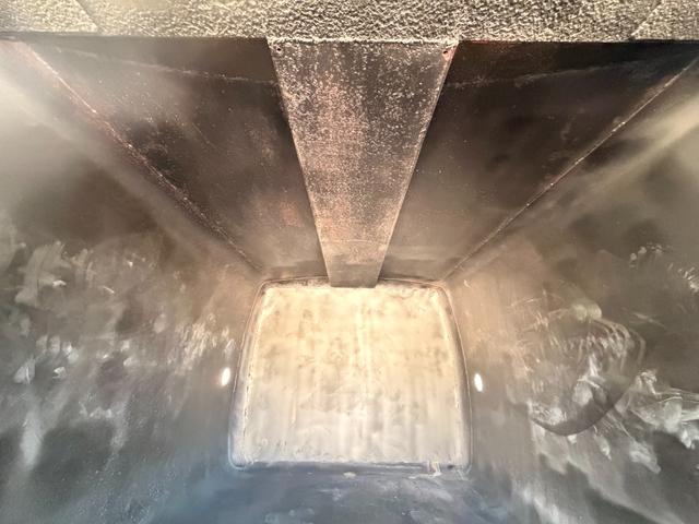 ダイナトラック 全塗装仕上げ済み 塵芥車/パッカー車 極東開発工業製 GB50-83D-S 巻き込み式/回転板式 ダンプ排出式 容積5.0立米 連続スイッチ 汚水タンク ターボ 積載2t 5速MT(19枚目)