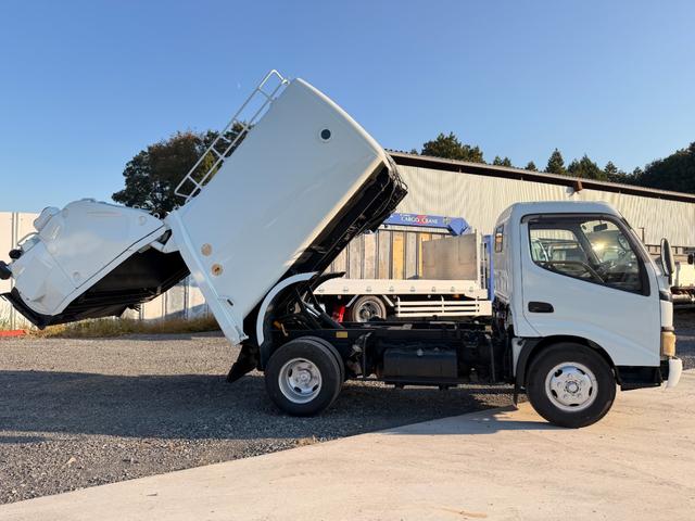 ダイナトラック 全塗装仕上げ済み 塵芥車/パッカー車 極東開発工業製 GB50-83D-S 巻き込み式/回転板式 ダンプ排出式 容積5.0立米 連続スイッチ 汚水タンク ターボ 積載2t 5速MT(21枚目)