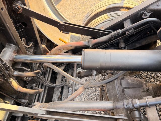 ダイナトラック 全塗装仕上げ済み 塵芥車/パッカー車 極東開発工業製 GB50-83D-S 巻き込み式/回転板式 ダンプ排出式 容積5.0立米 連続スイッチ 汚水タンク ターボ 積載2t 5速MT(26枚目)