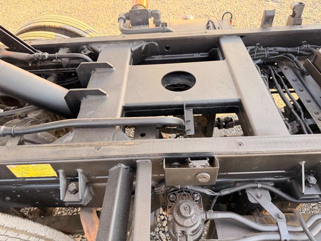 ダイナトラック 全塗装仕上げ済み 塵芥車/パッカー車 極東開発工業製 GB50-83D-S 巻き込み式/回転板式 ダンプ排出式 容積5.0立米 連続スイッチ 汚水タンク ターボ 積載2t 5速MT(28枚目)