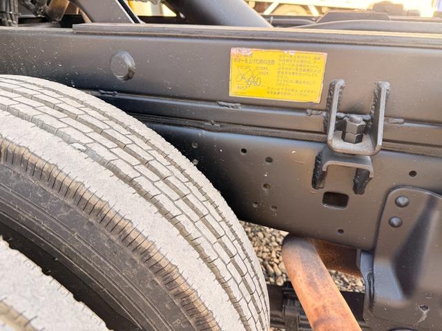 ダイナトラック 全塗装仕上げ済み 塵芥車/パッカー車 極東開発工業製 GB50-83D-S 巻き込み式/回転板式 ダンプ排出式 容積5.0立米 連続スイッチ 汚水タンク ターボ 積載2t 5速MT(32枚目)