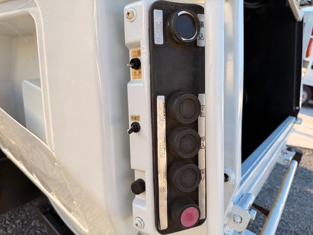 ダイナトラック 全塗装仕上げ済み 塵芥車/パッカー車 極東開発工業製 GB50-83D-S 巻き込み式/回転板式 ダンプ排出式 容積5.0立米 連続スイッチ 汚水タンク ターボ 積載2t 5速MT(47枚目)