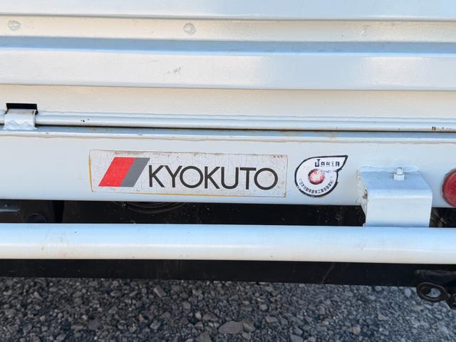 ダイナトラック 全塗装仕上げ済み 塵芥車/パッカー車 極東開発工業製 GB50-83D-S 巻き込み式/回転板式 ダンプ排出式 容積5.0立米 連続スイッチ 汚水タンク ターボ 積載2t 5速MT(49枚目)