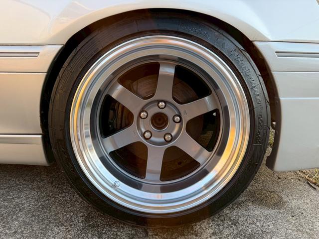 クラウンエステート アスリートＶ　Ｒ１５４換装／公認５速ＭＴ／４ＰＯＴキャリパー／３２６車高調／ワンオフ鉄板フェンダー／オイルクーラー／２ＷＡＹデフ／ＺＳＳマフラー加工／ブリットＺＥＴＡ４／Ｄｅｆｉ４連／ＴＥ３７／前置インタークーラー（12枚目）