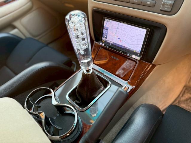 クラウンエステート アスリートＶ　Ｒ１５４換装／公認５速ＭＴ／４ＰＯＴキャリパー／３２６車高調／ワンオフ鉄板フェンダー／オイルクーラー／２ＷＡＹデフ／ＺＳＳマフラー加工／ブリットＺＥＴＡ４／Ｄｅｆｉ４連／ＴＥ３７／前置インタークーラー（27枚目）