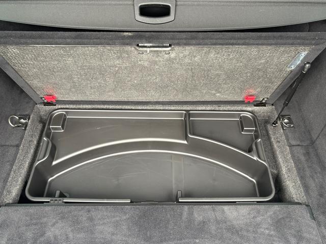 Eクラスステーションワゴン E300 ステーションワゴン 純正ナビ AT AAC  PS PW AW エアB ABS 革シート SR ナビ ドライブレコーダー 禁煙(15枚目)