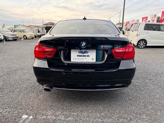 3シリーズ 320i ナビ アルミホイール HID パワーシート スマートキー シートヒーター AT 盗難防止システム ABS CD エアコン パワーステアリング パワーウィンドウ 運転席エアバッグ 助手席エアバッグ(21枚目)