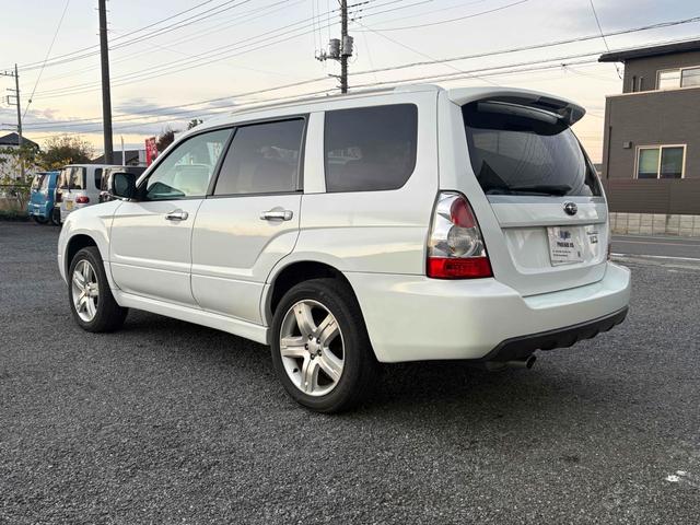 フォレスター １０ｔｈアニバーサリー　４ＷＤ　ＥＴＣ　ナビ　ＨＩＤ　アルミホイール　キーレスエントリー　ＡＴ　衝突安全ボディ　ＣＤ　ＤＶＤ再生　ＵＳＢ　ミュージックプレイヤー接続可　Ｂｌｕｅｔｏｏｔｈ　ＡＢＳ　エアコン　パワーステアリング（6枚目）