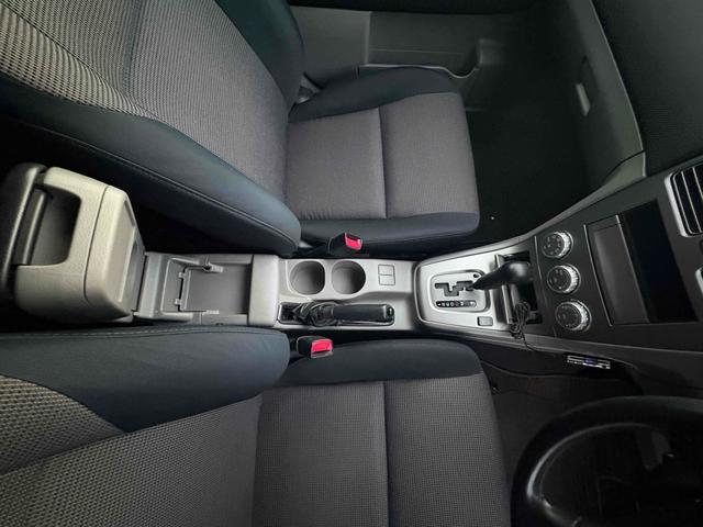 フォレスター １０ｔｈアニバーサリー　４ＷＤ　ＥＴＣ　ナビ　ＨＩＤ　アルミホイール　キーレスエントリー　ＡＴ　衝突安全ボディ　ＣＤ　ＤＶＤ再生　ＵＳＢ　ミュージックプレイヤー接続可　Ｂｌｕｅｔｏｏｔｈ　ＡＢＳ　エアコン　パワーステアリング（17枚目）