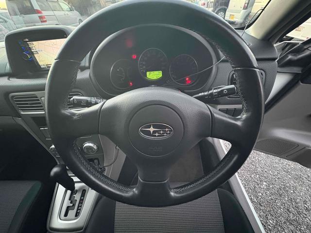 フォレスター １０ｔｈアニバーサリー　４ＷＤ　ＥＴＣ　ナビ　ＨＩＤ　アルミホイール　キーレスエントリー　ＡＴ　衝突安全ボディ　ＣＤ　ＤＶＤ再生　ＵＳＢ　ミュージックプレイヤー接続可　Ｂｌｕｅｔｏｏｔｈ　ＡＢＳ　エアコン　パワーステアリング（18枚目）