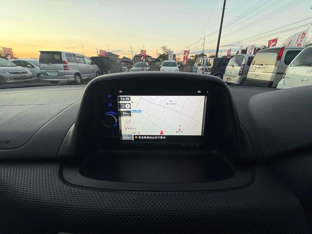 フォレスター １０ｔｈアニバーサリー　４ＷＤ　ＥＴＣ　ナビ　ＨＩＤ　アルミホイール　キーレスエントリー　ＡＴ　衝突安全ボディ　ＣＤ　ＤＶＤ再生　ＵＳＢ　ミュージックプレイヤー接続可　Ｂｌｕｅｔｏｏｔｈ　ＡＢＳ　エアコン　パワーステアリング（19枚目）