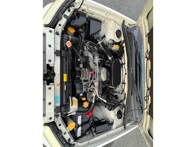 フォレスター １０ｔｈアニバーサリー　４ＷＤ　ＥＴＣ　ナビ　ＨＩＤ　アルミホイール　キーレスエントリー　ＡＴ　衝突安全ボディ　ＣＤ　ＤＶＤ再生　ＵＳＢ　ミュージックプレイヤー接続可　Ｂｌｕｅｔｏｏｔｈ　ＡＢＳ　エアコン　パワーステアリング（23枚目）